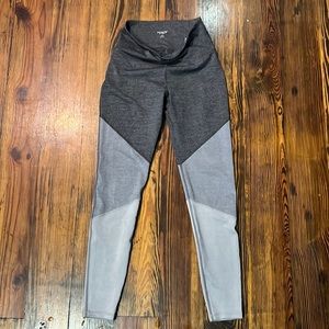 Old Navy Active Go-Dry Tricolor Leggings, size MEDIUM, like new, worn twice